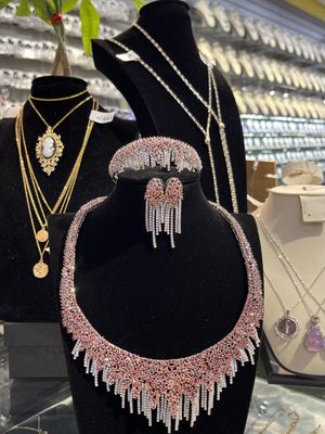 Gigi’s Jewelry by null