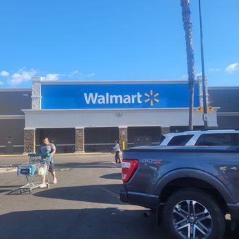 Walmart Supercenter - Grocery Near Me - Dinuba, California