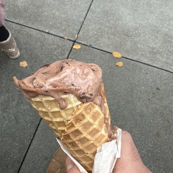 Salt & Straw - Chocolate - Ice Cream & Frozen Yogurt Near Me - San Ramon, California