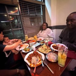 Rayleigh Spicy - Chicken tikka masala, paneer tikka masala, lamb and duck dishes, garlic naan, mango lassi