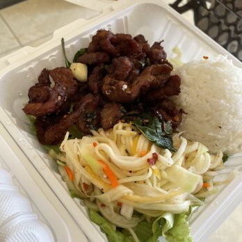 Thai Mee Up - Fried pork - Food Trucks Near Me - Kahului, Hawaii
