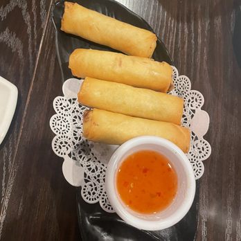 Nine Tastes - Spring Rolls (V) - Thai Near Me - Cambridge, Massachusetts