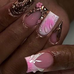 Lavue Nail Lounge