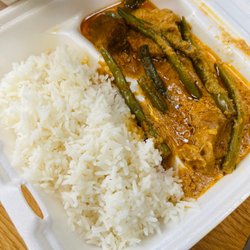 Winnie’s Filipino Kitchen - Beef kare-kare with rice (lunch special, one entree with rice)