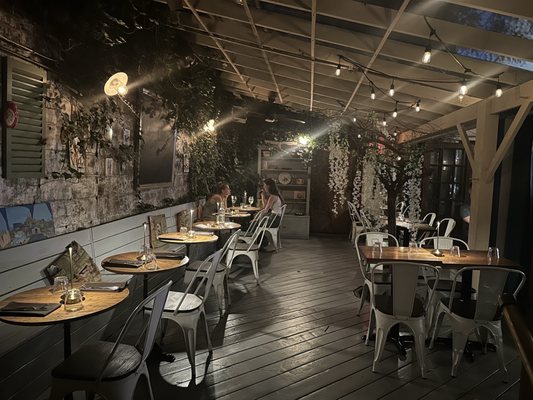 Bistro So by null