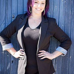 Salon Rushelle - Meet Shoshana- Team Leader and nail specialist
