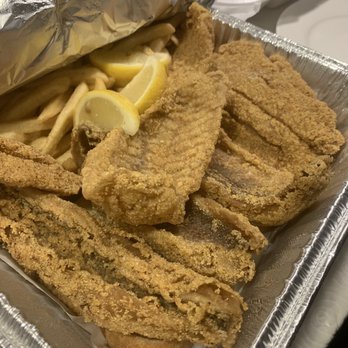 Hook Fish & Chicken - 6 piece family meal with snapper and grouper - Chicken Wings Near Me - West Palm Beach, Florida Hook Fish & Chicken - 6 piece family meal with snapper and grouper - Chicken Wings Near Me - West Palm Beach, Florida