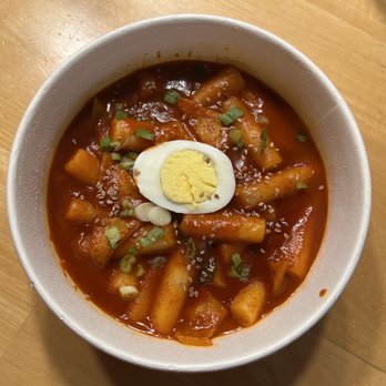 bb.q Chicken Suwanee - Tteokbokki was a good size with nice kick of spice but too sweet for my liking - Korean Near Me - Suwanee, Georgia