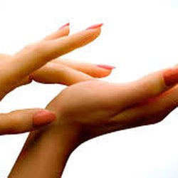 I C Nails
