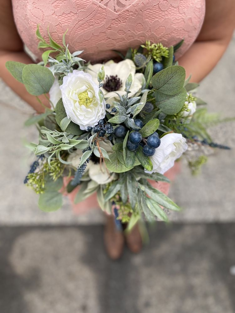 FLOWERS ON BROAD STREET Updated May 2024 32 Photos & 32 Reviews