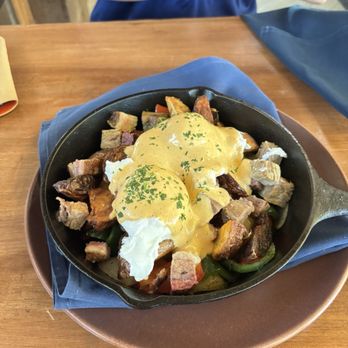 Pedalers Fork - Brisket Hash - New American Near Me - Calabasas, California