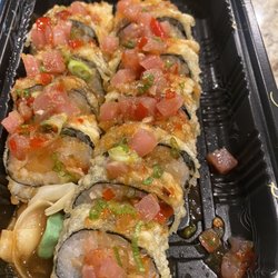 Ninja Japanese Steakhouse - 4 season roll