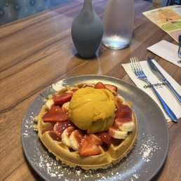 Mangolorian Belgian waffle
