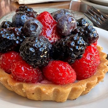 Urth Caffé - Orange - Urth Fruit Tarts - Coffee & Tea Near Me - Orange, California
