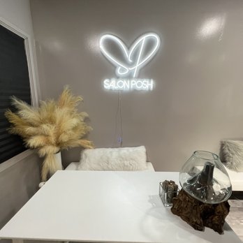 Salon Posh - Entry Area of Salon - Hair Salons Near Me - Honolulu, Hawaii