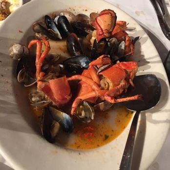 Patrizia's - Williamsburg - Pizza Near Me - Brooklyn, New York