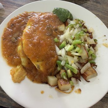 Leos Country Cafe - ABC Omelette with ranchero sauce! Highly recommend!!! - American Near Me - Hesperia, California