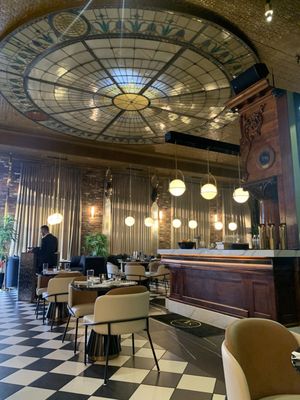 V's Paradise by null