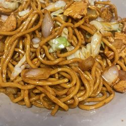 Palace Dumplings - Chicken Lo Mein