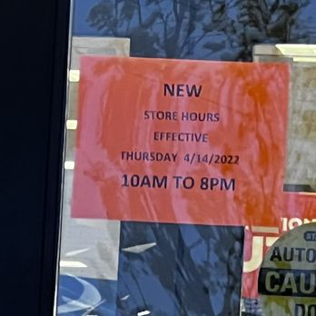 TJ Maxx Home Goods - Store hours!!! Employee says they update it and google isn't adding the correct hours! I this that's a lie so here a picture!!! - Department Stores Near Me - Boise, Idaho