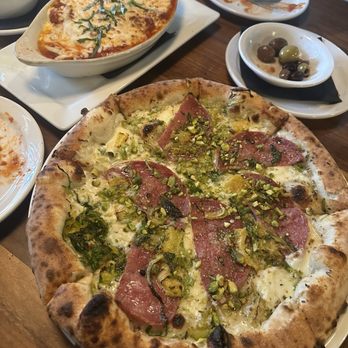 Fat Olives - Fat olives Signature lasagna, belgio dolce pizza, marinated oven roasted olives - Pizza Near Me - Flagstaff, Arizona