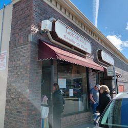 Lorenzo's Sandwich Shop - The outside