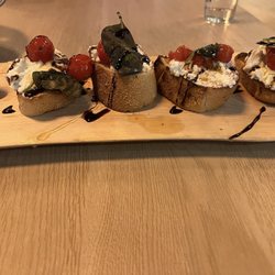 Marcellos Pizzeria - Crostini