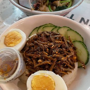 Kopitiam - Nasi Lemak (Bottom), Pad Mee (Dry) (Top) - Malaysian Near Me - New York, New York