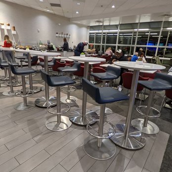 Delta Sky Club - Inside - Airport Lounges Near Me - Dallas, Texas