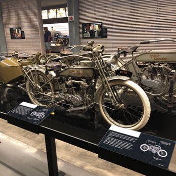 Harley-Davidson Museum - Early 20th-century Harley-Davidson model - Museums Near Me - Milwaukee, Wisconsin Harley-Davidson Museum - Early 20th-century Harley-Davidson model - Museums Near Me - Milwaukee, Wisconsin