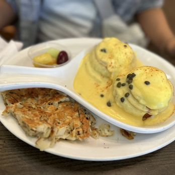 Restaurant Bay Watch - Crab Benedict - Breakfast & Brunch Near Me - San Mateo, California Restaurant Bay Watch - Crab Benedict - Breakfast & Brunch Near Me - San Mateo, California