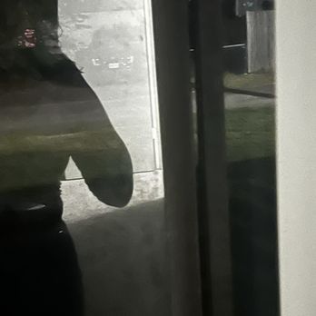Elliot Windsprint Apartments - window doesn't shut in bedroom and is a safety concern. - Apartments Near Me - Arlington, Texas