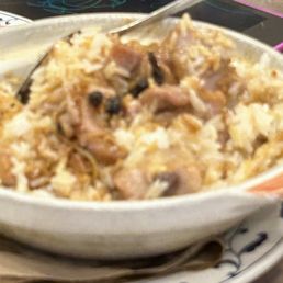 Claypot rice with pork ribs and black bean sauce Claypot rice with pork ribs and black bean sauce