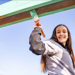 Volunteer Hampton Roads - Volunteer painting in Hampton Roads.