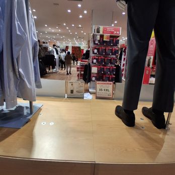 Uniqlo - Women's Clothing Near Me - Markham, Ontario