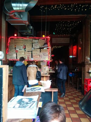 Tommis Burger Joint, Mitte by null