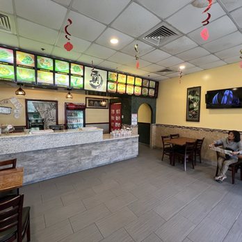 China Garden - Here's a wide angle of the interior. - Chinese Near Me - Jacksonville, Florida China Garden - Here's a wide angle of the interior. - Chinese Near Me - Jacksonville, Florida