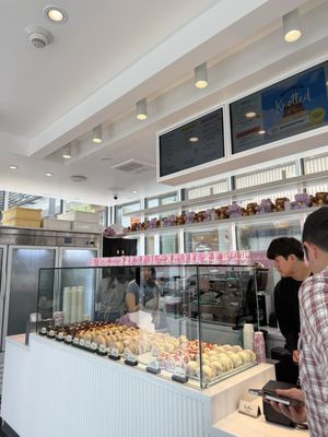 Cafe Knotted by null