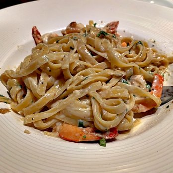 California Pizza Kitchen - Garlic Fettuccine with Shrimp - Pizza Near Me - Torrance, California California Pizza Kitchen - Garlic Fettuccine with Shrimp - Pizza Near Me - Torrance, California
