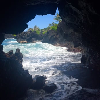 Roberts Hawaii - Bus Tours Near Me - Kahului, Hawaii