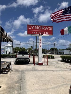 Lynora's Kitchen by null