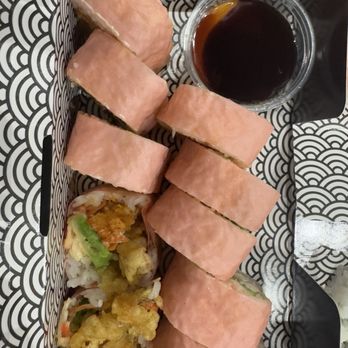 Fujisushi - Sushi Bars Near Me - Eagan, Minnesota