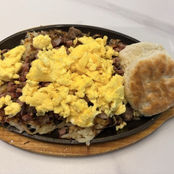 Bluebonnet Brunch House - Cowboy Skillet - Breakfast & Brunch Near Me - Lewisville, Texas