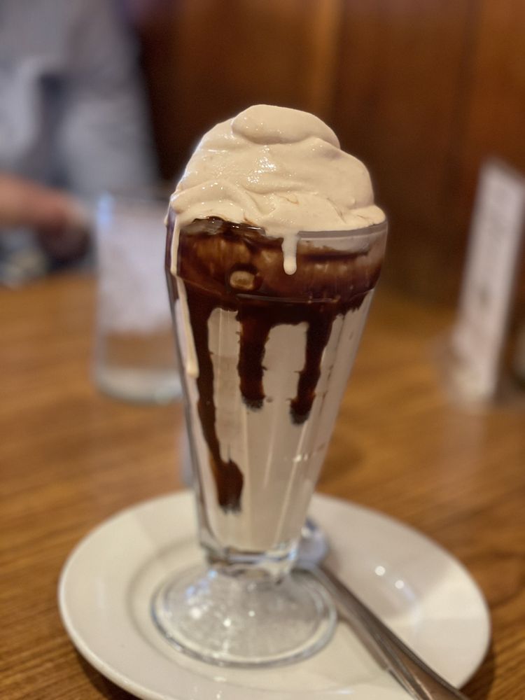 Pie 'n Burger, Pasadena Roadtrippers