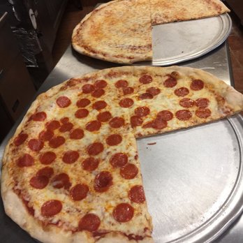 Da Vinci's Pizza - Pepperoni and cheese house pies just came out and slices go super fast. - Pizza Near Me - Charlotte, North Carolina