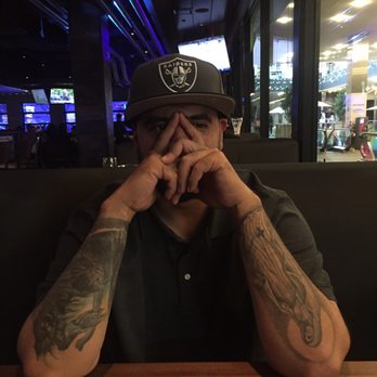 Yard House - Covering my face, cuz this is not my scene - New American Near Me - Sacramento, California