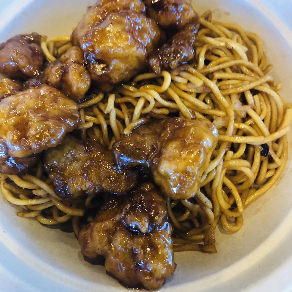 BAMBUU Asian Eatery - General Tso's  Chicken over low mein - Asian Fusion Near Me - Vero Beach, Florida