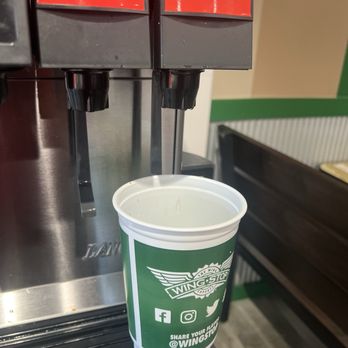 Wingstop - Chicken Wings Near Me - Kissimmee, Florida