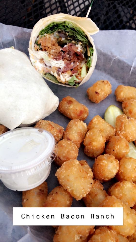 BIG DADDYS EDWARDSVILLE Updated November 2024 36 Reviews 132 N