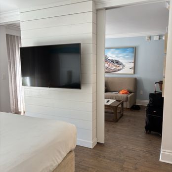 Margaritaville Beach House - Hotels Near Me - Key West, Florida